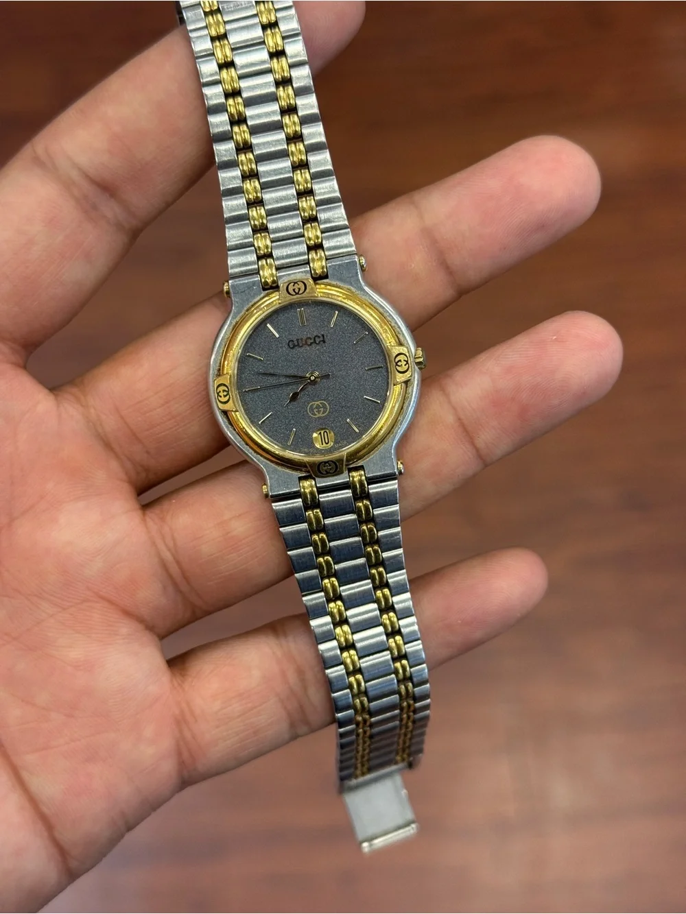 Gucci vintage Two-Tone Silver and Gold Mens  Watch with Gray Dial